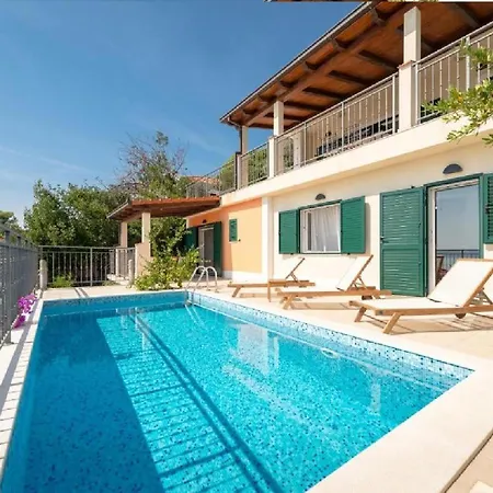 Rastichi Amazing Seaview Трогир